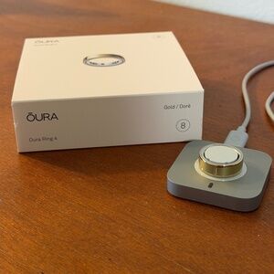 Oura Ring 4 Gold Size 8